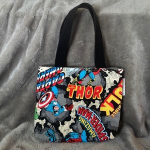 Small Marvel Tote be a super hero and join the Avengers!